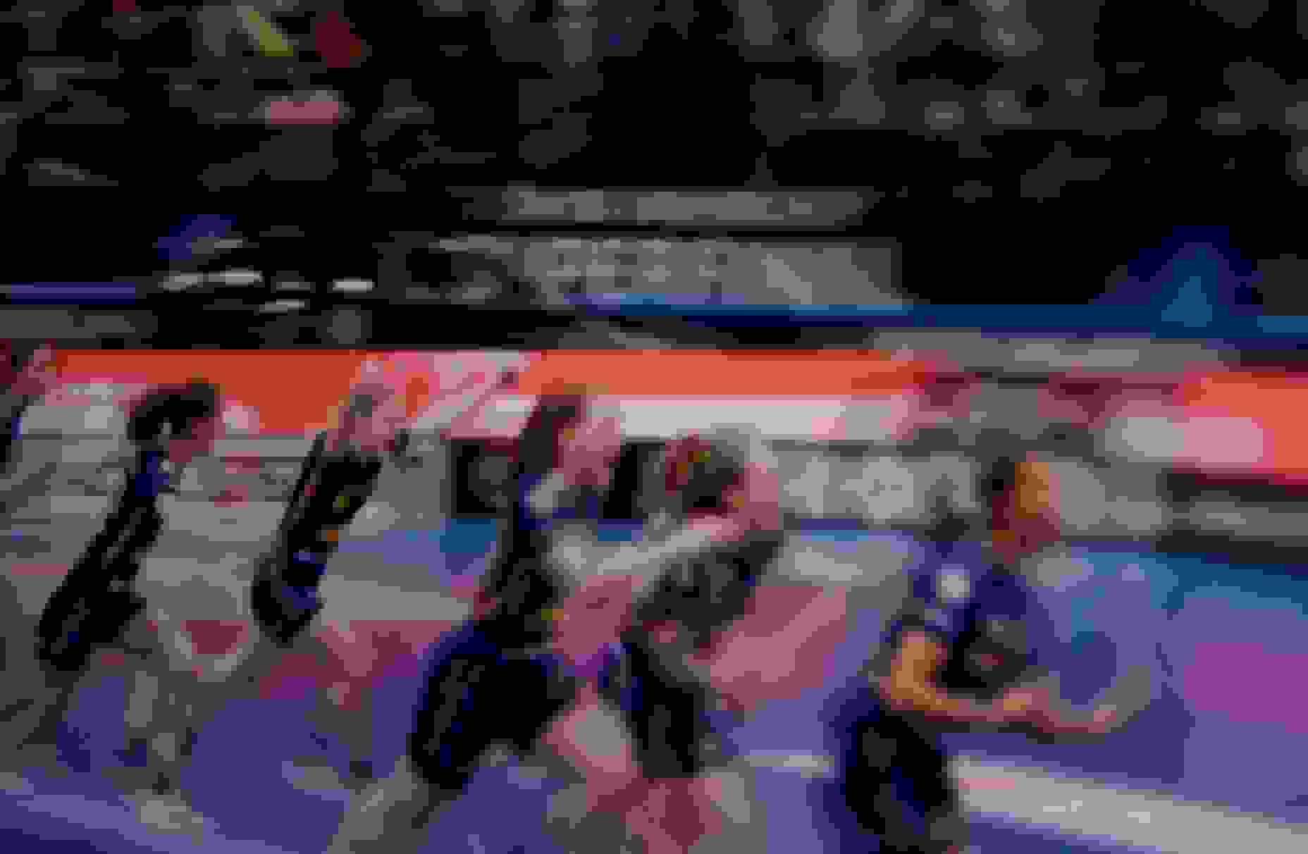 evenjo Teaser zum Superfinal. live kommunikation, Corporate-Event, Eventagentur bern, eventplanung, firmenevents, teamevents bern, jubiläumsfeier, networking anlass, mitarbeiteranlass, evenjo-Team, Technik, Public Events, Sport und Entertainment Events, markenerlebnis, Brand Experience, Corporate-Event, Pokal, Gewinner Team, BCF Arena Fribourg